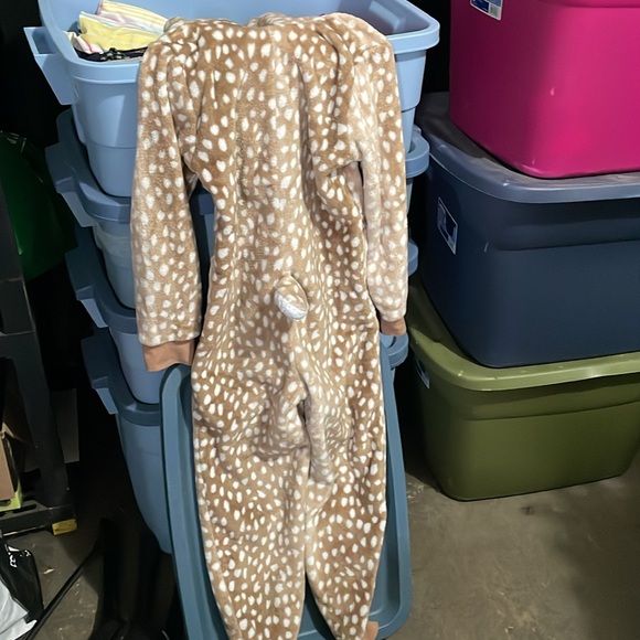 🔥 2/$25 - Fuzzy reindeer onesie - Picture 4 of 4